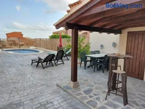Luxury Villa In los Baños de Fortuna With Private Pool - Image 4