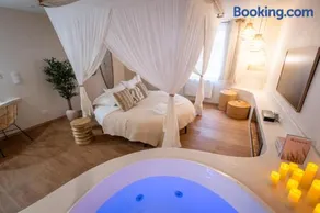 Cocoon - Romantic suite with spa - Downtown - Image 2