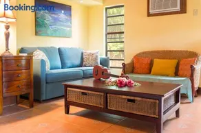 New Moon Escape - Affordable, Private Cottage with a Pool, WIFI and AC - Image 3