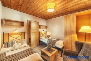 Chalets Jasná Centrum APARTMENT M - Free Jacuzzi & Sauna and Chopok view - Image 2