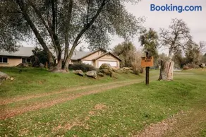 The Granite Retreat - Image 1