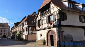 Un balcon sur les toits - Image 1