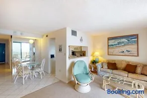 Sea Colony 2nd floor condo with free WiFi shared tennis court & sauna with an ocean view - Image 1