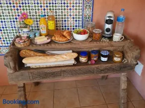 L'Hacienda - Image 1