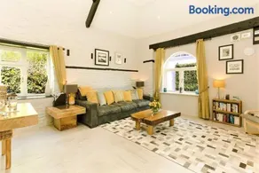 The Coach House - Image 5