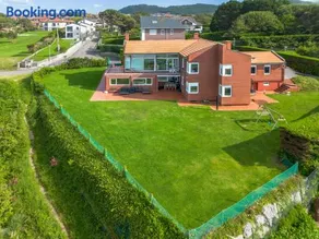 Chalet con espectaculares vistas al mar - Image 3