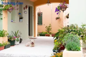 MaGea-Thalassa,Top floor Cretan studio with views - Image 1