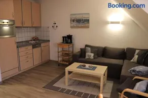 Ferienwohnung mit Seeblick und Schwimmbadnutzung in Cuxhaven - Image 1
