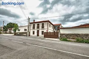 Apartamentos O Grilo - Image 1