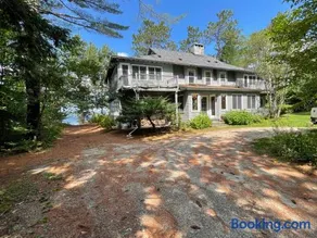 Shore House on Lake Sunapee - Image 3