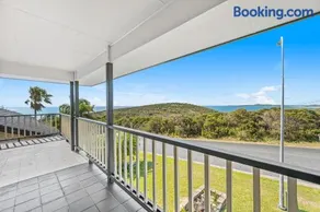 Seascape Retreat at Bonny Hills - Image 4