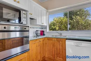 Beach House On Booth - Image 5
