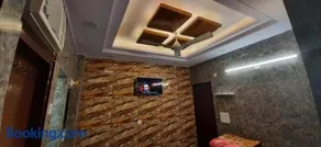 Aggarwal independent apartments fully ac with private kitchen for self cooking having all utensils and Fridge and washroom along with all facilities of your sweet home, high speed wifi, fridge , smart tv , work desk - Image 3