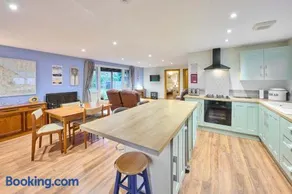 Host & Stay - Dovecote View - Image 2