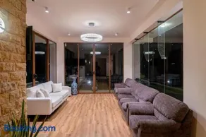 Beverly Hills Retreat - Image 2