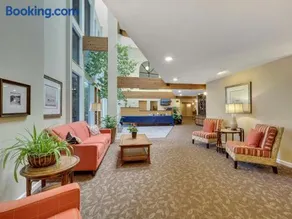 103 Edgewater Inn - Image 3