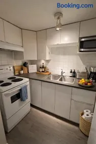Vancouver Central Homestay Suites - Image 4