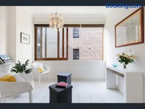Stylish apartment in the heart of Potts Point - Image 2