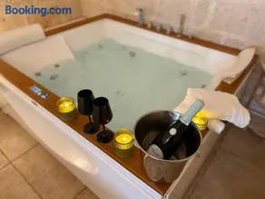 La Suite in Centro con vasca idromassaggio - Relax & Spa - Image 1