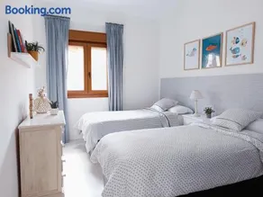 Muy acogedor, a 5 min a pie del centro, Cama 1'60, Wifi y Netflix - Image 1