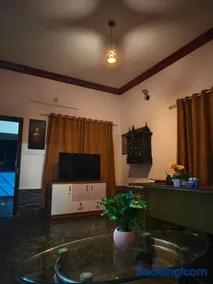 Blue Fox Inn Homestays - Image 2