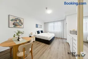 KozyGuru | Camperdown | Modern Studio near USYD - Image 1
