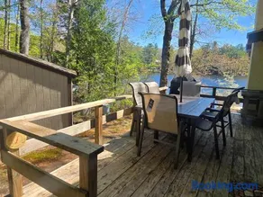 Lakeside Family Retreat on Lake Winnipesaukee - Image 2