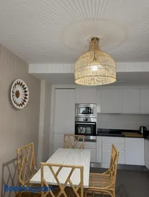 Apartamento centro de Foz con piscina - Image 3