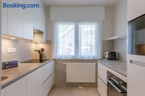Casiola - Villa Near Beach with Double Parking - Image 3