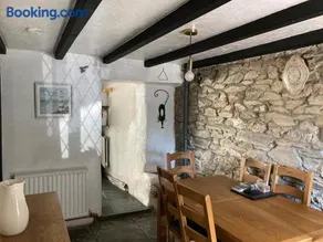 The Eliot Cottage - Image 4