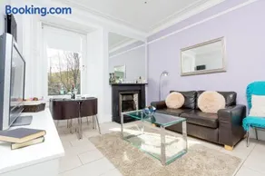 Edinburgh Near Centre Luxury Apartment - Image 1