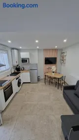 Beautiful 38 m2 independent 2-room apartment - Image 3
