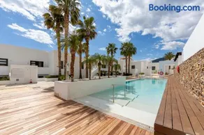 Resort Macenas #SeaViewApartment #TerraceAndSunbeds #2BR - Image 1