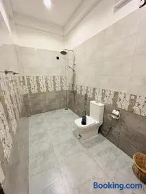 Cozy Bay Hotel - Image 4