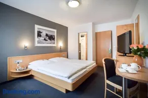 Hotel Mautner Airport und Messehotel - Image 1