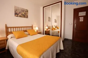 Hostal San Roque - Image 1