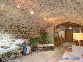 Gîte de Charme 6 Pers avec Jardin Clos à Montarcher - Image 1