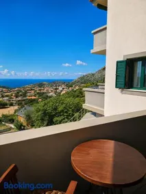 Bella Vista Apartments - Image 1