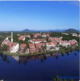 Vista para a lagoa - Enseada Azul, perto da Bacutia e Peracanga - Duas suítes Ar Condicionado - Varanda Gourmet - Lazer Completo, piscinas, quadras, sauna, pescaria, náutica, bar, restaurante, parques - Estacionamento e Portaria 24h - Image 3