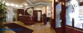 Hotel Ristorante Tre Leoni - Image 2