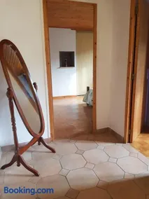 Maison dans un village calme - Image 3