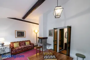 GuestHost - Castelvittorio Medieval Getaway! Roomy Apartment - Image 3