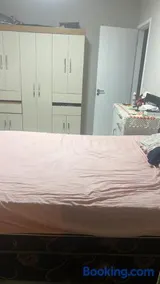 Quarto Para Mulheres, Casa Familiar - Image 4