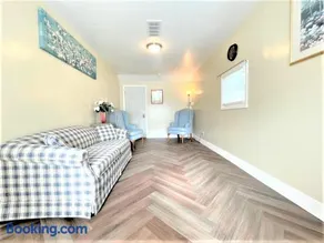 Walnut - Family Neighborhood, Pet Friendly - Image 5