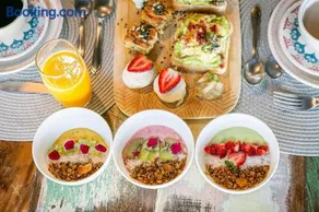 Pousada Rosa 08 - Piscina aquecida, Café da manhã Gourmet e Suítes com Banheira - Image 2