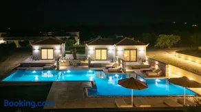 Koroni Poolside Suites - Image 5