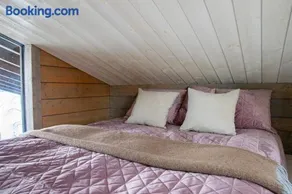 Luxury guesthouse, beachfront sauna - Image 3