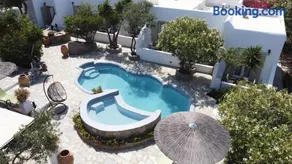 La Veranda of Mykonos Traditional Guesthouse - Image 4