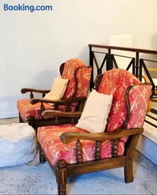 Affordable & cosy, close to train station, CBD & Airport - Image 4
