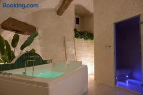 Les Voûtes - Loveroom Suite Spa Balnéo & Hammam Privatifs Atypique - Image 1